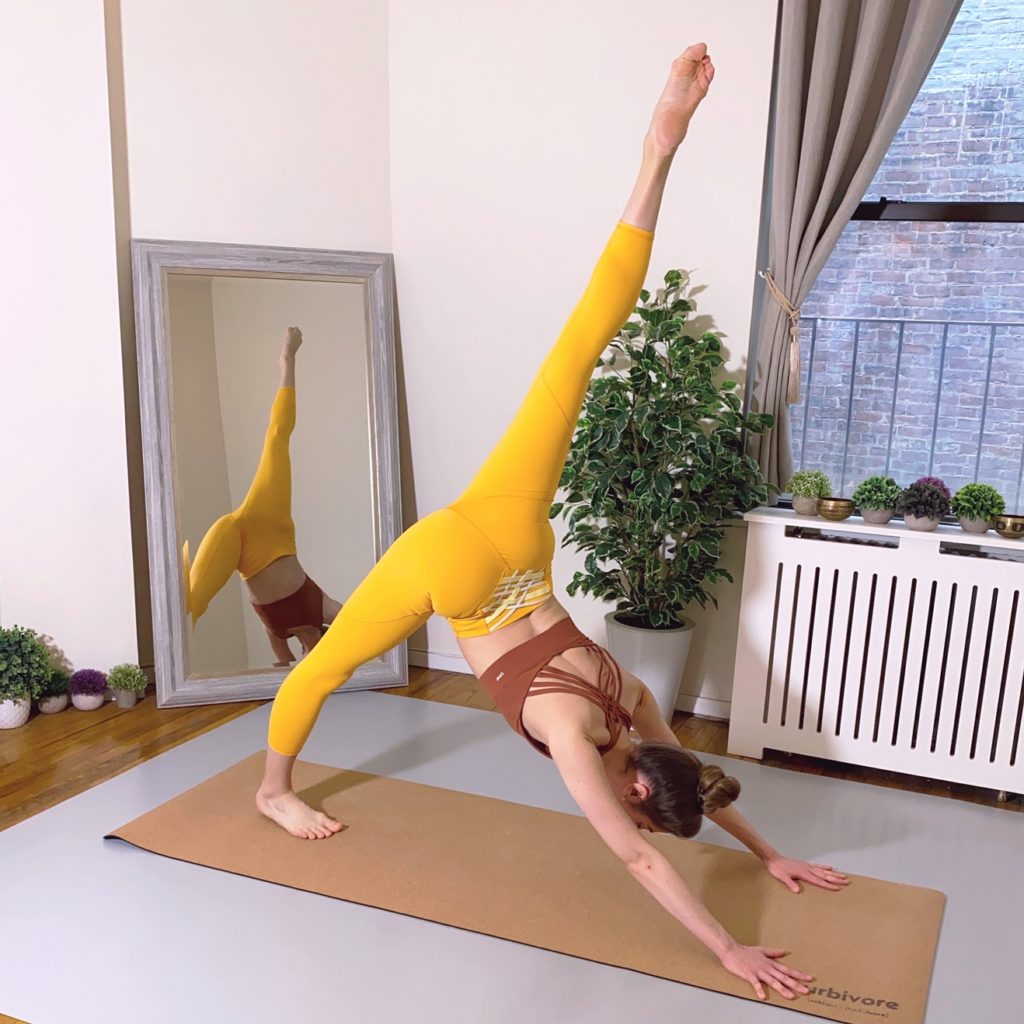 desiree yoga splits